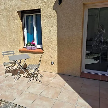 Les Trois Chemins Bed & Breakfast Cucugnan